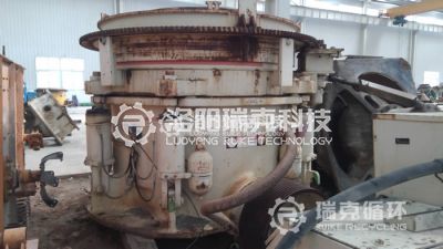 A used Metso HP500 multi-cylinder cone crusher